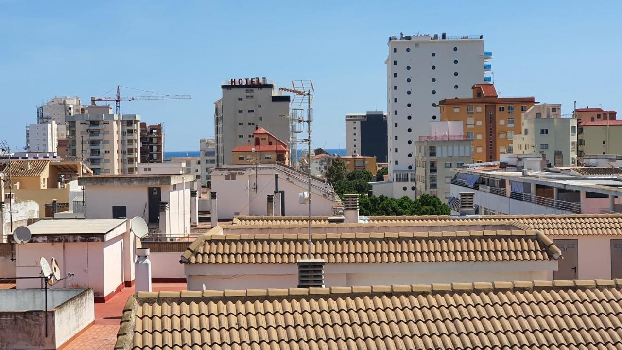 Universidad Del Mar - Alquiler Solo Familias Gandía Eksteriør billede